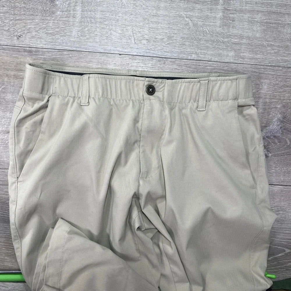 Under Armour Pants Mens 34x32 Khaki Golf Chino Stretch Performance Flat Front‎